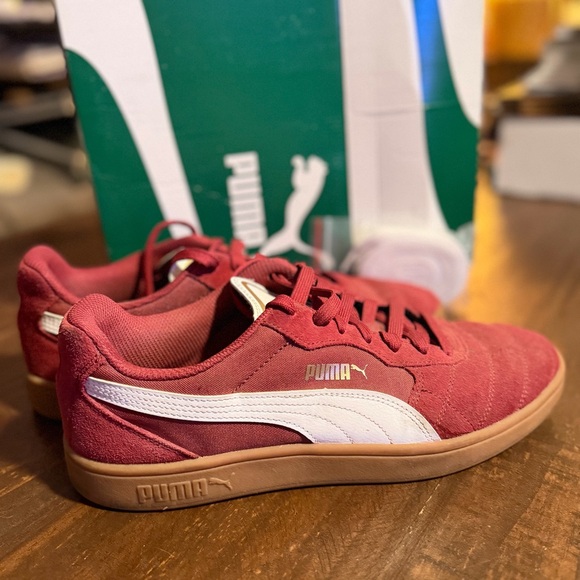 Puma Burgundy Red Suede Sneakers White Stripe & Gold Trim - Gum Sole - Size 10M